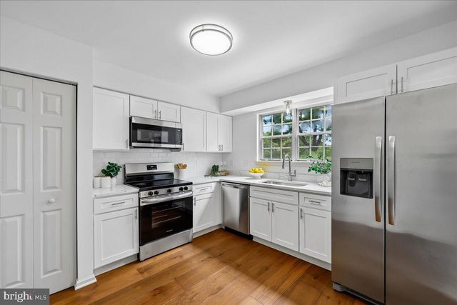 19327 HOTTINGER CIR, Germantown, MD 20874