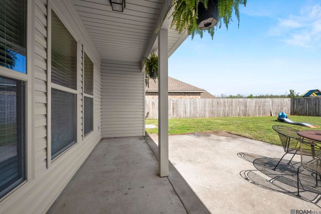 1945 Willow Bend Rd, St Gabriel, LA 70776