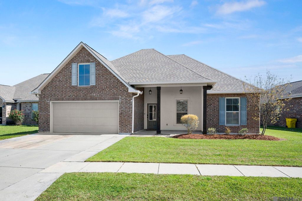 1945 Willow Bend Rd, St Gabriel, LA 70776