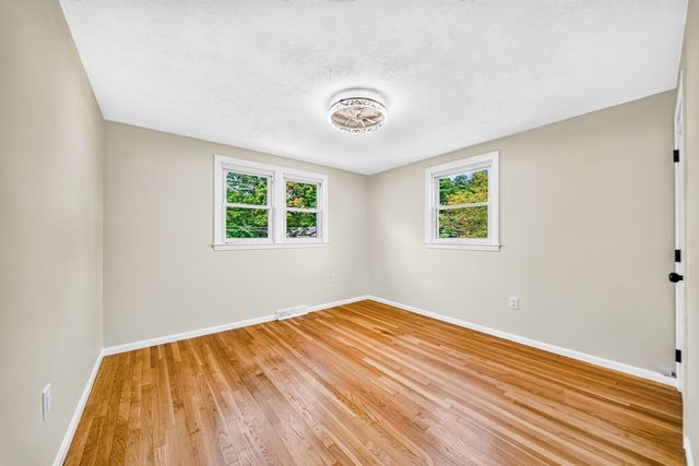 9 Valerie Ave, Billerica, MA 01821