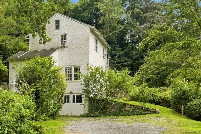185 Old West Point Road E, Garrison, NY 10524