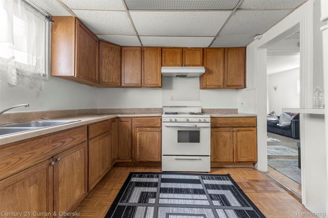 25520 New York Street, Dearborn Heights, MI 48125