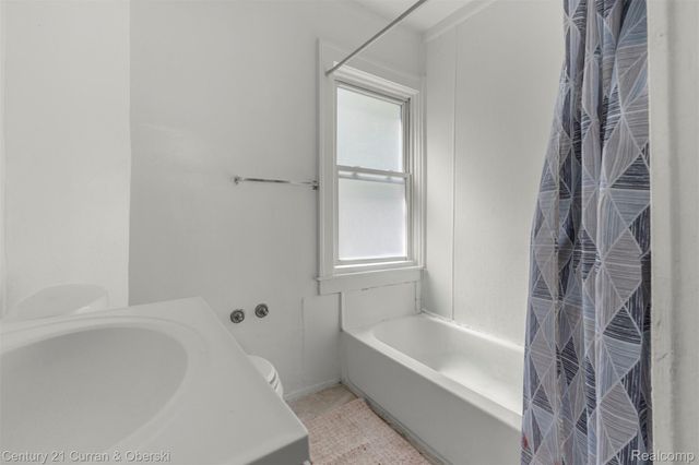 25520 New York Street, Dearborn Heights, MI 48125