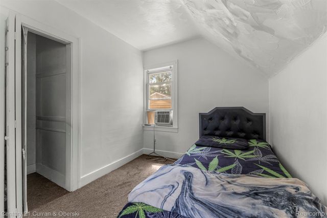 25520 New York Street, Dearborn Heights, MI 48125