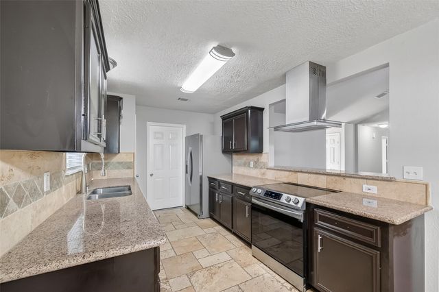 523 Shenandoah Drive, Richmond, TX 77469