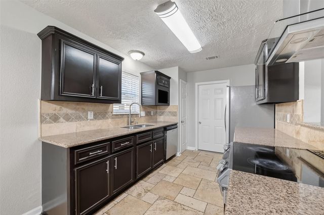 523 Shenandoah Drive, Richmond, TX 77469