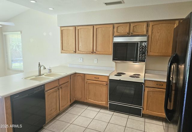 3713 E WINDSONG Drive, Phoenix, AZ 85048