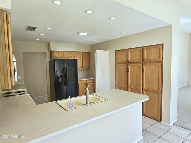 3713 E WINDSONG Drive, Phoenix, AZ 85048