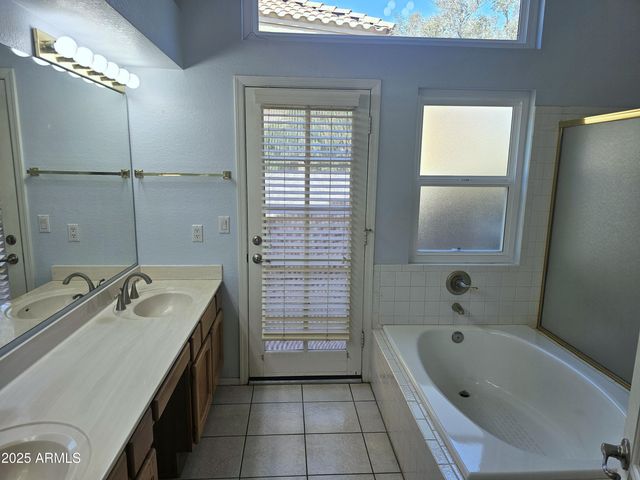 3713 E WINDSONG Drive, Phoenix, AZ 85048