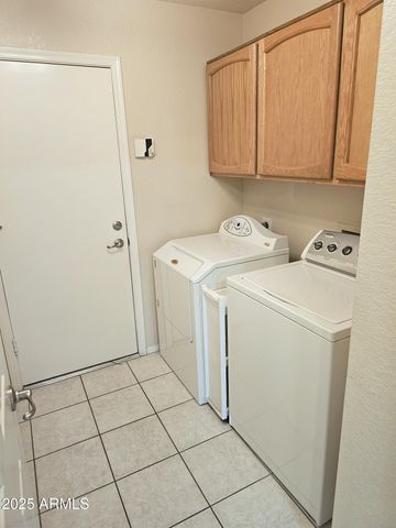 3713 E WINDSONG Drive, Phoenix, AZ 85048