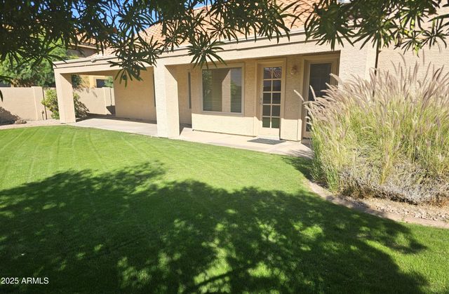 3713 E WINDSONG Drive, Phoenix, AZ 85048