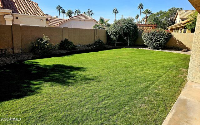 3713 E WINDSONG Drive, Phoenix, AZ 85048