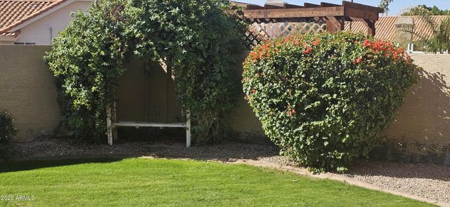 3713 E WINDSONG Drive, Phoenix, AZ 85048