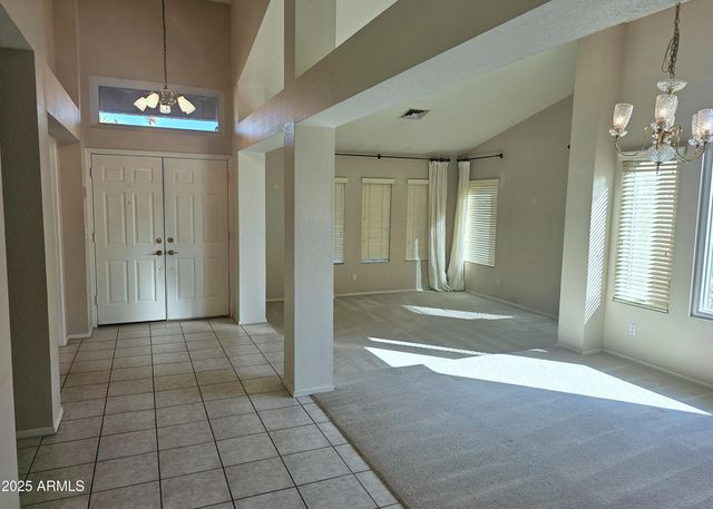 3713 E WINDSONG Drive, Phoenix, AZ 85048