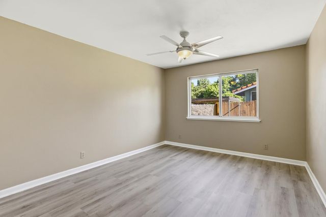 8077 Caribbean Way, Sacramento, CA 95826
