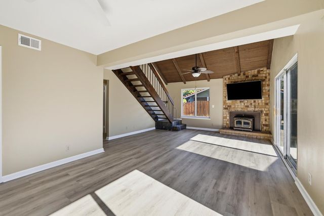 8077 Caribbean Way, Sacramento, CA 95826