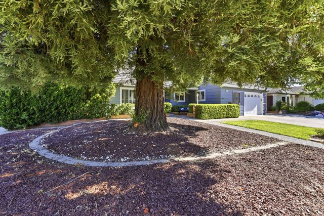 8077 Caribbean Way, Sacramento, CA 95826