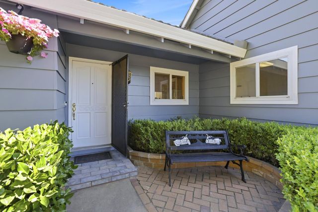 8077 Caribbean Way, Sacramento, CA 95826