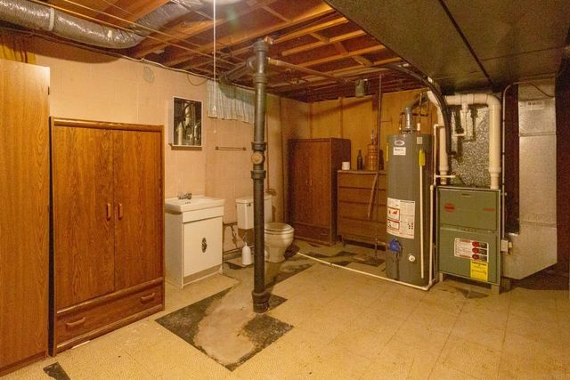 431 Wendell Court, Waterloo, IA 50703