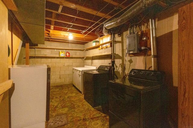 431 Wendell Court, Waterloo, IA 50703