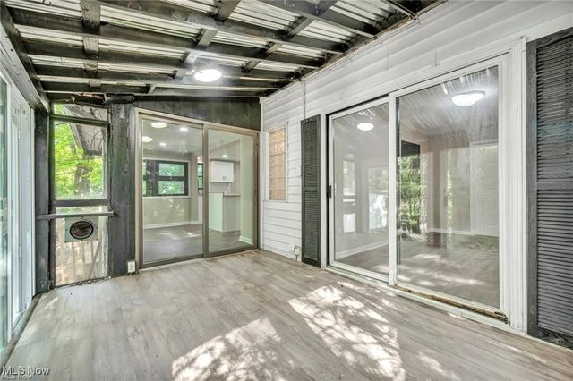 15 Cresswell Avenue, Bedford, OH 44146