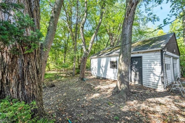 15 Cresswell Avenue, Bedford, OH 44146