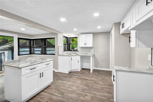 15 Cresswell Avenue, Bedford, OH 44146