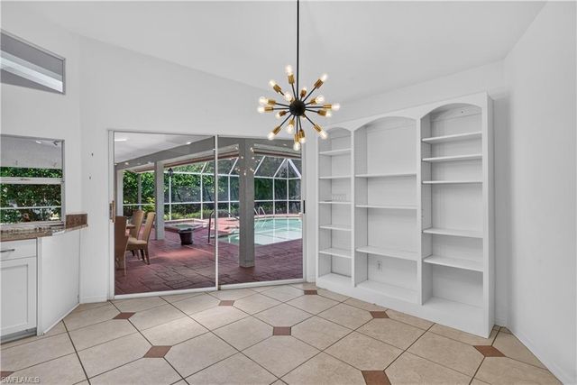 240 Stonegate CT, Naples, FL 34119