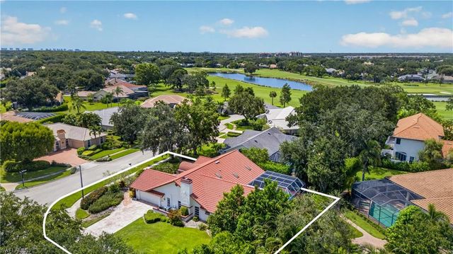 240 Stonegate CT, Naples, FL 34119