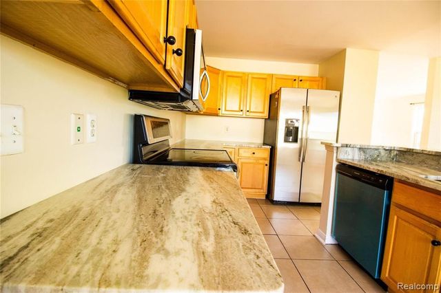 2859 Barclay Way, Ann Arbor, MI 48105