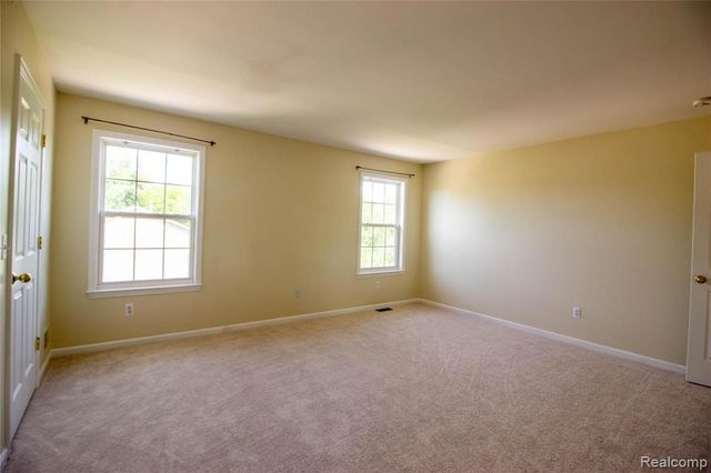 2859 Barclay Way, Ann Arbor, MI 48105