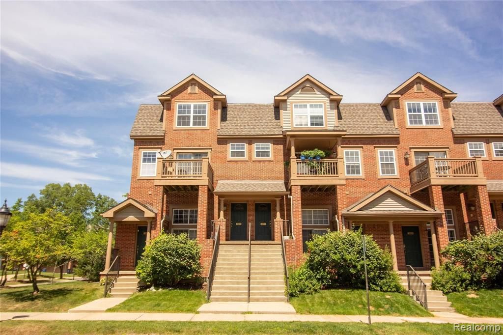 2859 Barclay Way, Ann Arbor, MI 48105