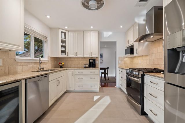 6523 Heron DR, Austin, TX 78759