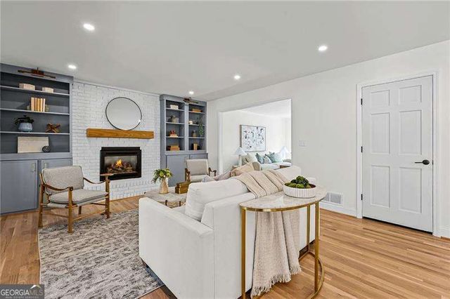 6300 Mountain Brook Lane, Atlanta, GA 30328