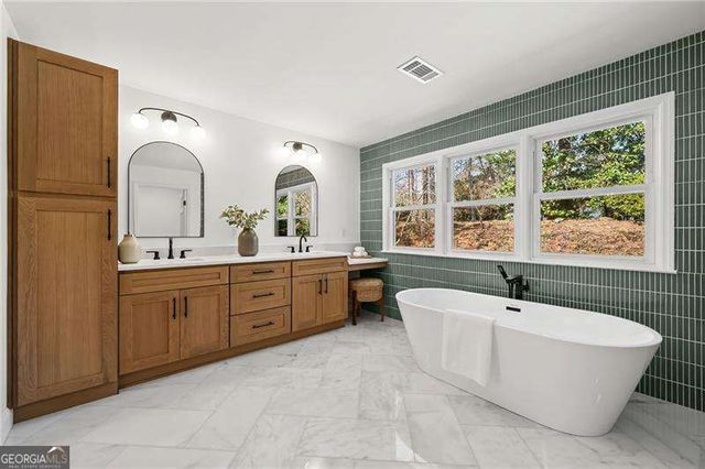 6300 Mountain Brook Lane, Atlanta, GA 30328