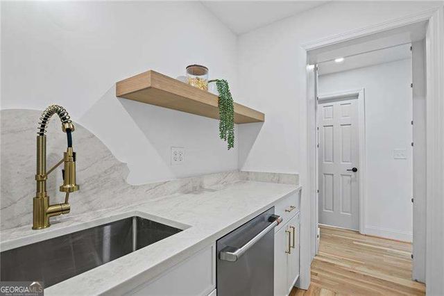 6300 Mountain Brook Lane, Atlanta, GA 30328