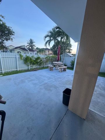 26328 SW 135th Place, Homestead, FL 33032