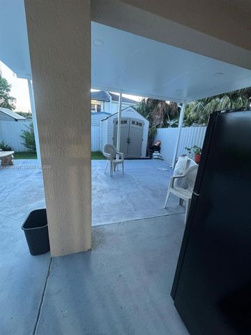 26328 SW 135th Place, Homestead, FL 33032