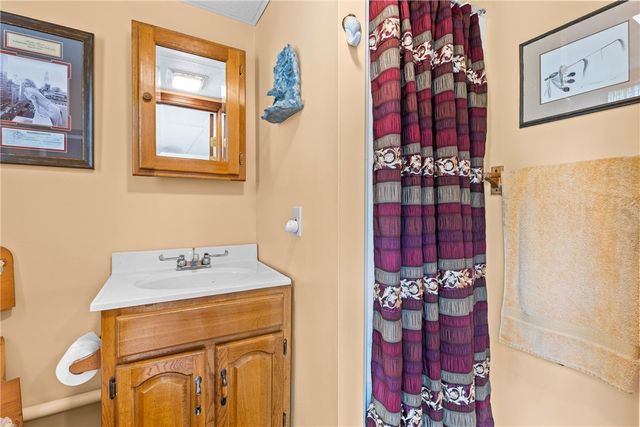 200 Lake Road, Ontario, NY 14519
