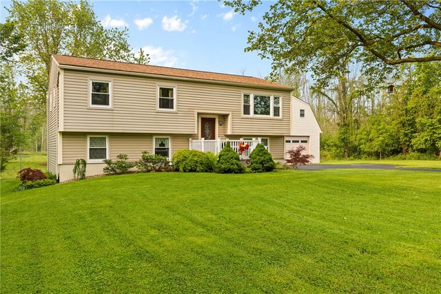 200 Lake Road, Ontario, NY 14519