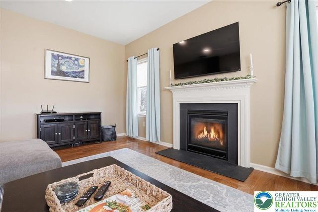2127 Eagles Landing Drive, Upper Nazareth Twp, PA 18064