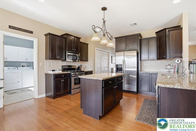 2127 Eagles Landing Drive, Upper Nazareth Twp, PA 18064