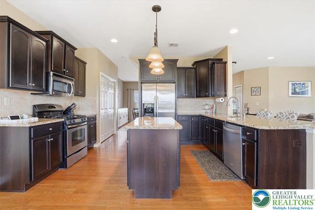 2127 Eagles Landing Drive, Upper Nazareth Twp, PA 18064