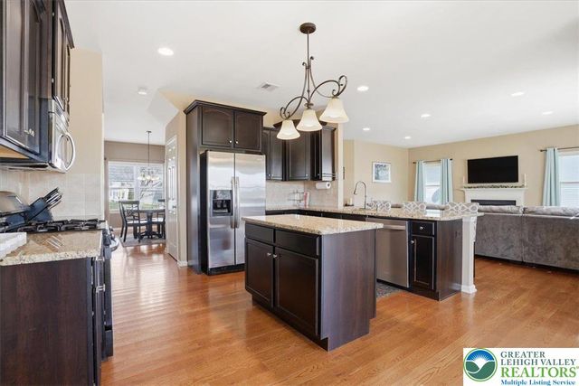 2127 Eagles Landing Drive, Upper Nazareth Twp, PA 18064