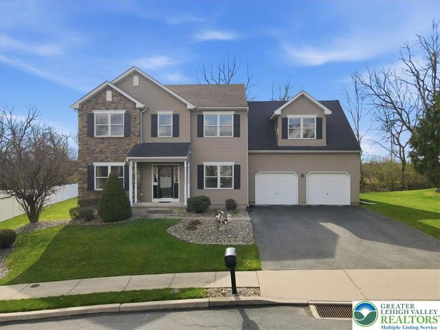 2127 Eagles Landing Drive, Upper Nazareth Twp, PA 18064