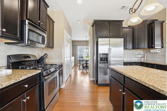 2127 Eagles Landing Drive, Upper Nazareth Twp, PA 18064