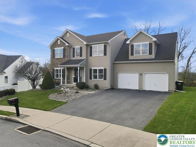 2127 Eagles Landing Drive, Upper Nazareth Twp, PA 18064