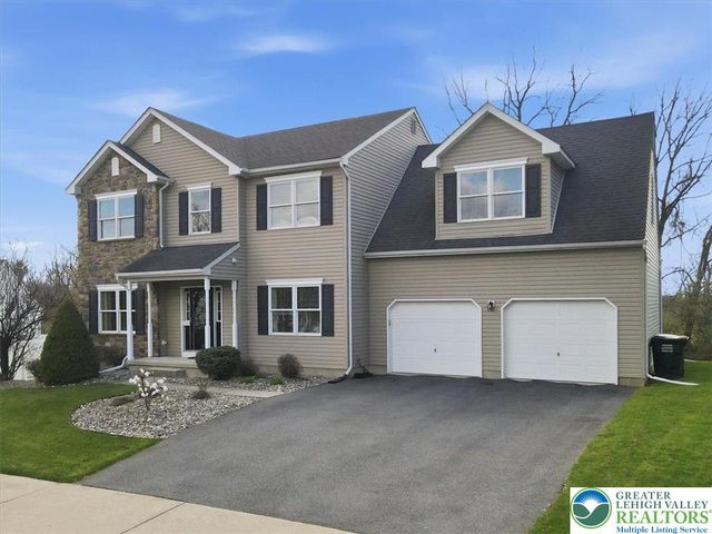 2127 Eagles Landing Drive, Upper Nazareth Twp, PA 18064