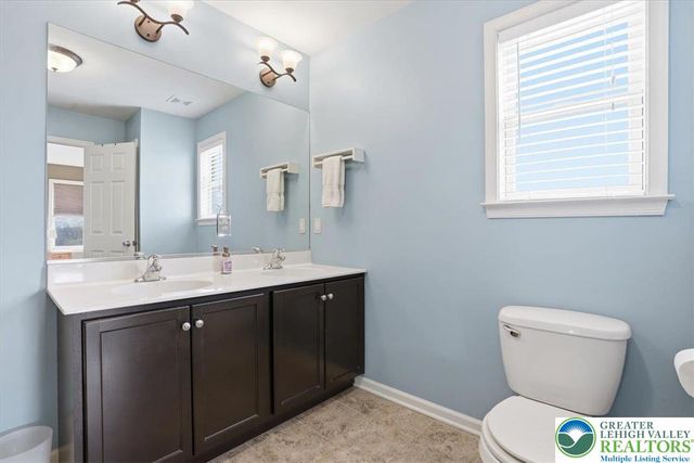 2127 Eagles Landing Drive, Upper Nazareth Twp, PA 18064