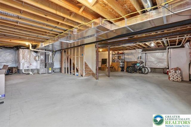 2127 Eagles Landing Drive, Upper Nazareth Twp, PA 18064